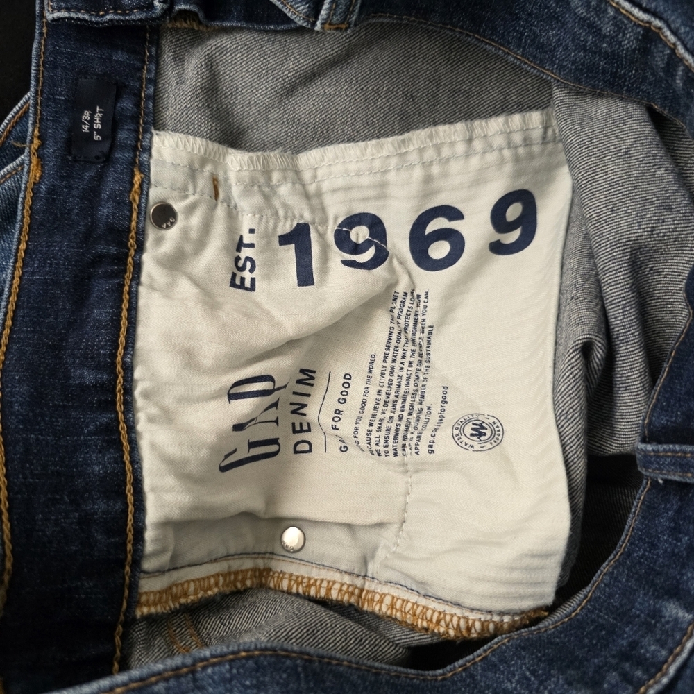 ⭐️40% Off⭐️ Old Navy The Drew Distressed Denim Shorts in Blue Palo - Picture 11 of 13